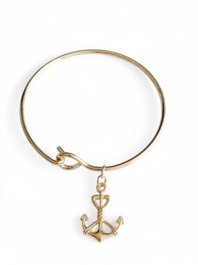 NWOT Gold Anchor Charm Bracelet